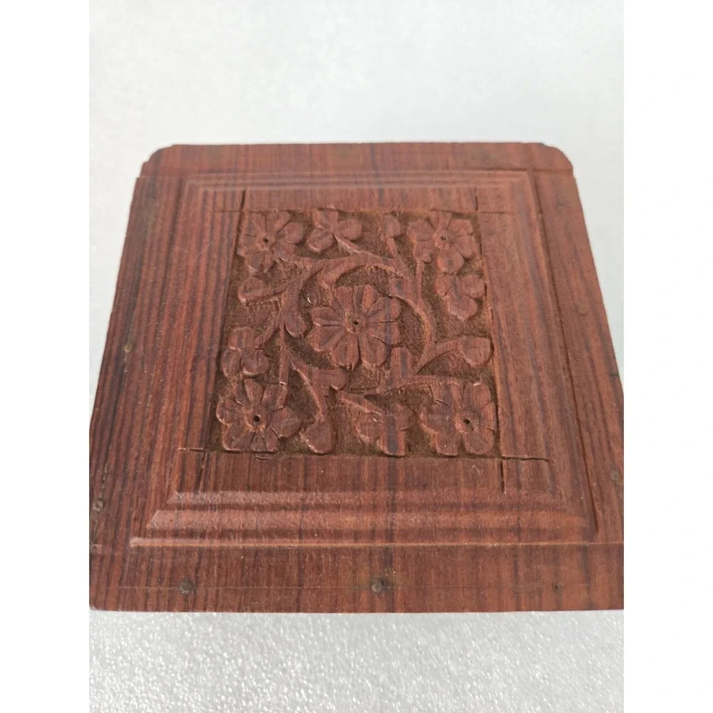 Hand‎ Carved Wooden Jewelry Trinket Box Vintage 4.5